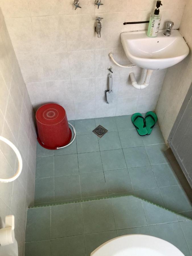 Pesona Backpackers Inn Kota Bharu Bagian luar foto