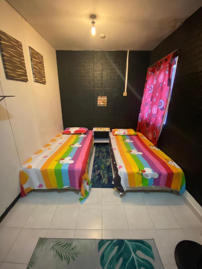 Pesona Backpackers Inn Kota Bharu Bagian luar foto