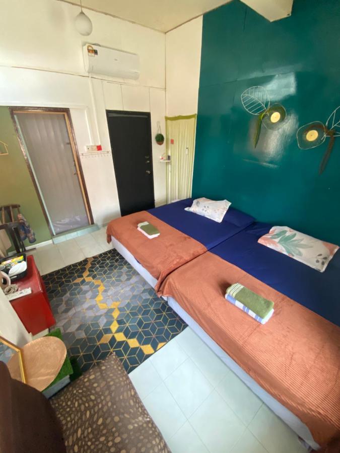Pesona Backpackers Inn Kota Bharu Bagian luar foto